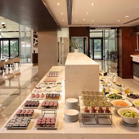 Sheraton Levent ホテル 5*