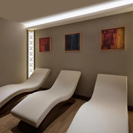 Sheraton Levent Szálloda 5*