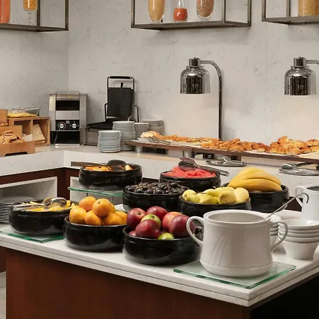 Sheraton Levent Szálloda 5*